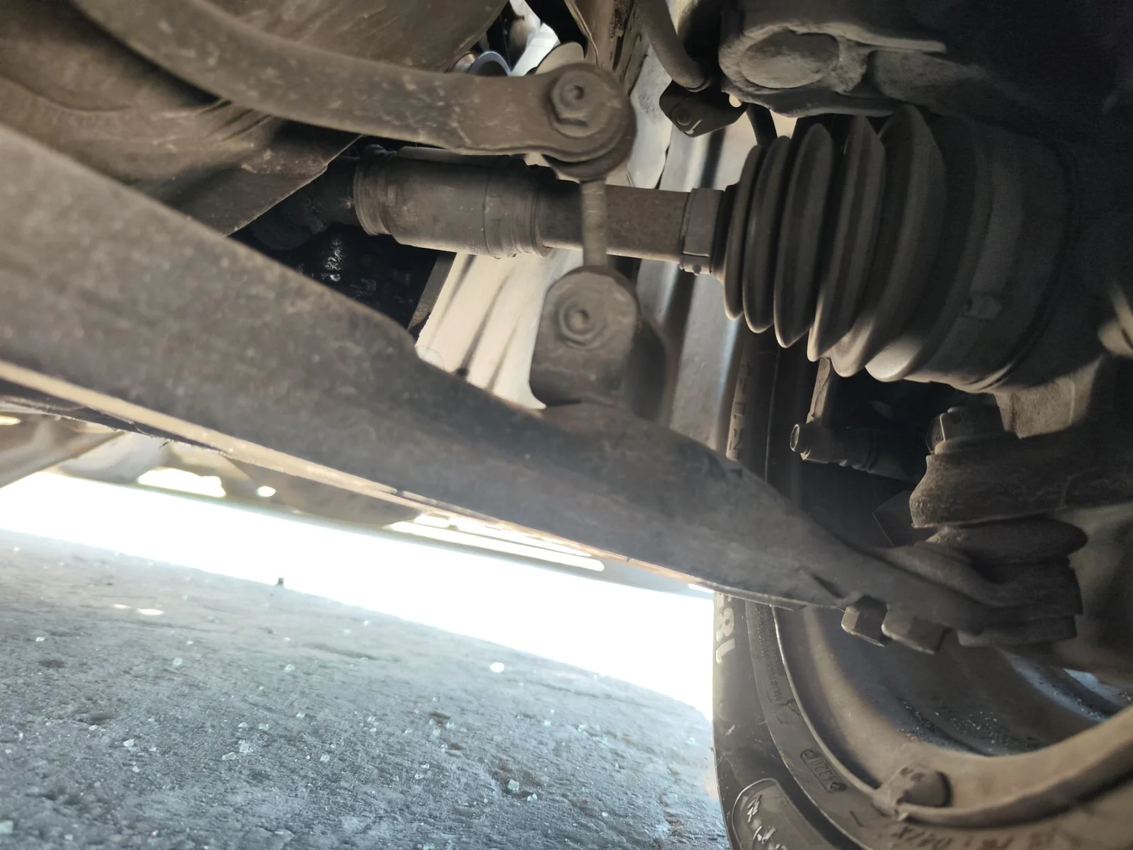Foto de TRANSMISION DELANTERA DERECHA TOYOTA COROLLA (E11) 2.0 Turbodiesel CAT (90 CV / 66 KW) referencia 4341005200