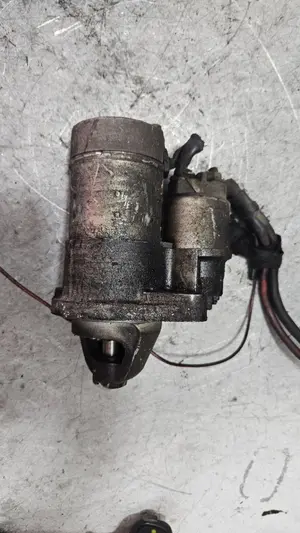 Foto de MOTOR ARRANQUE RENAULT MEGANE I FASE 2 BERLINA (BA0) 1.4 CAT (95 CV / 70 KW) referencia F032060057K20 foto 3