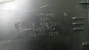 Foto de GUANTERA VOLKSWAGEN PASSAT BERLINA (3B3) 1.9 TDI (131 CV / 96 KW) referencia 3B1858337 foto 3