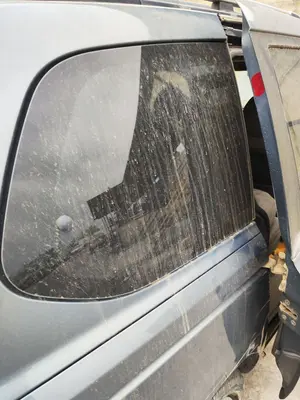 Foto de LUNA CUSTODIA TRASERA DERECHA KIA CARNIVAL 2.9 CRDi CAT (185 CV / 136 KW)