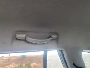 Foto de ASIDERO TECHO TRASERO DERECHO SUZUKI GRAND VITARA (JB/JT) 2.0 16V CAT (140 CV / 103 KW) referencia 76410-65J10-6GS