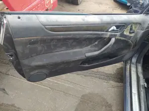 Foto de RETENEDOR PUERTA MERCEDES-BENZ CLK (BM 208) CABRIO 2.0 16V CAT (136 CV / 100 KW)
