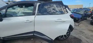 Foto de PUERTA TRASERA IZQUIERDA RENAULT CAPTUR I 1.5 dCi Diesel FAP (110 CV / 81 KW)