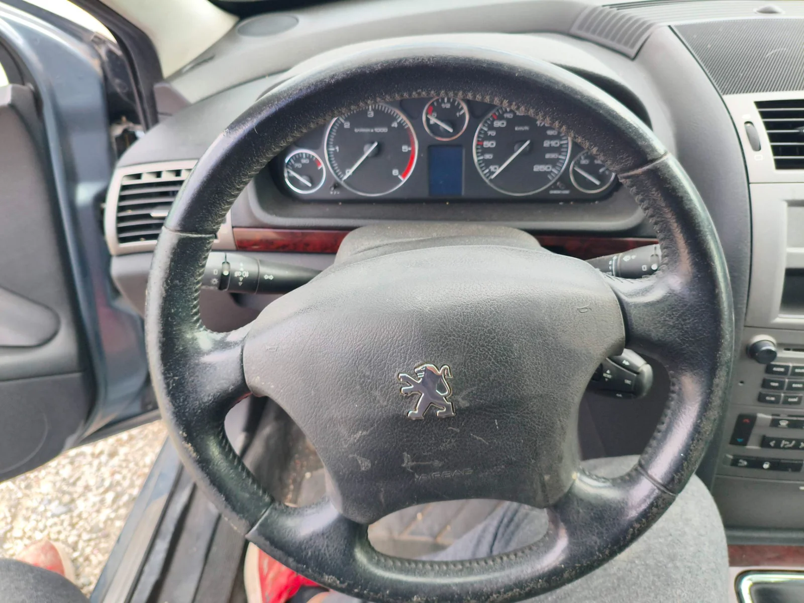 Foto de VOLANTE PEUGEOT 407 SW 2.0 16V HDi FAP CAT (RHR / DW10BTED4) (136 CV / 100 KW)