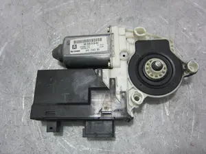Foto de MOTOR ELEVALUNAS DELANTERO IZQUIERDO CITROEN C5 BERLINA 2.0 HDi (109 CV / 80 KW) referencia 9632531880