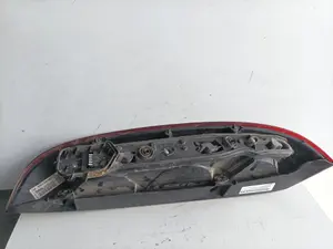 Foto de PILOTO TRASERO DERECHO OPEL CORSA C referencia 89302181 foto 5