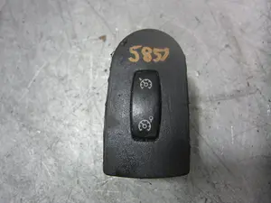 Foto de INTERRUPTOR RENAULT CLIO III 1.2 (75 CV / 55 KW) referencia 8200829519 foto 1