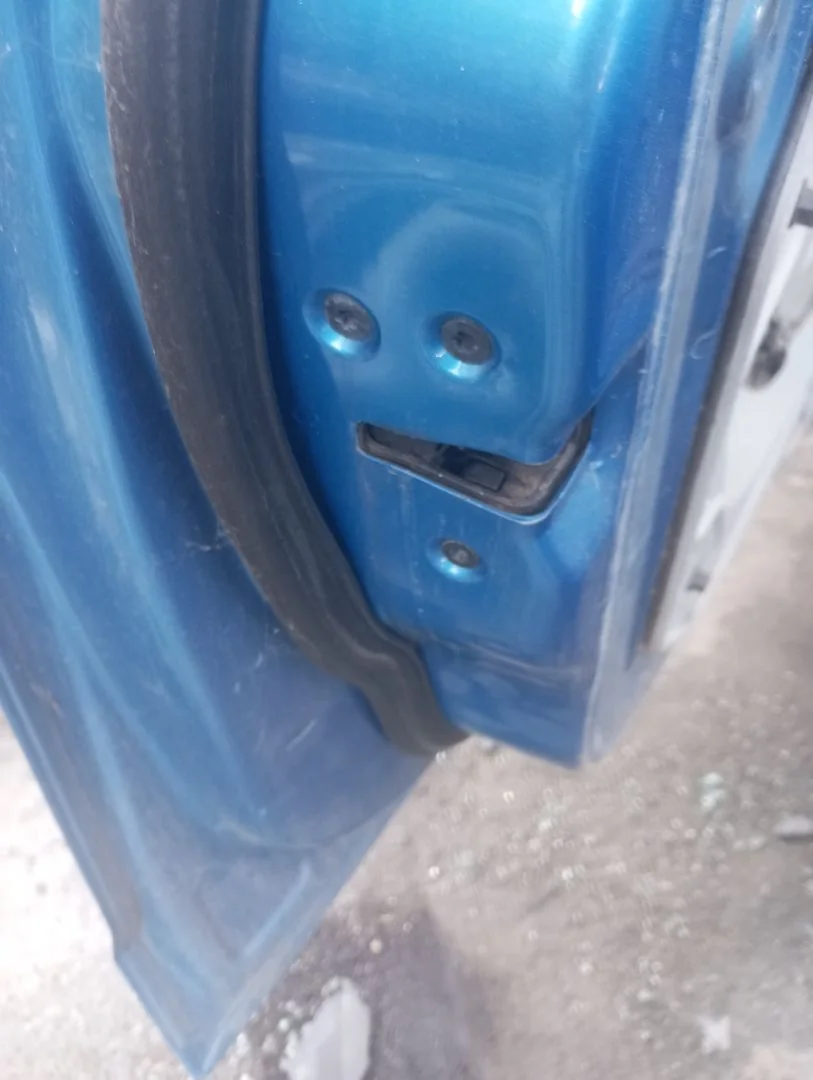 Foto de CERRADURA PUERTA DELANTERA IZQUIERDA FORD FOCUS BERLINA (CAP) 1.6 TDCi CAT (109 CV / 80 KW)