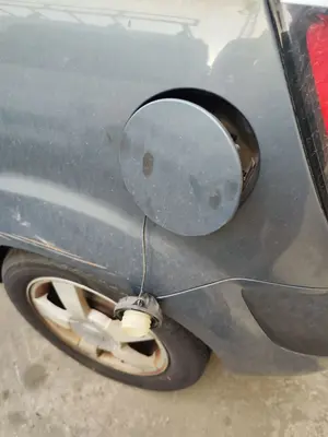 Foto de TAPA EXTERIOR COMBUSTIBLE KIA RIO (JB) 1.5 CRDi (110 CV / 81 KW) referencia 695101G200 foto 3