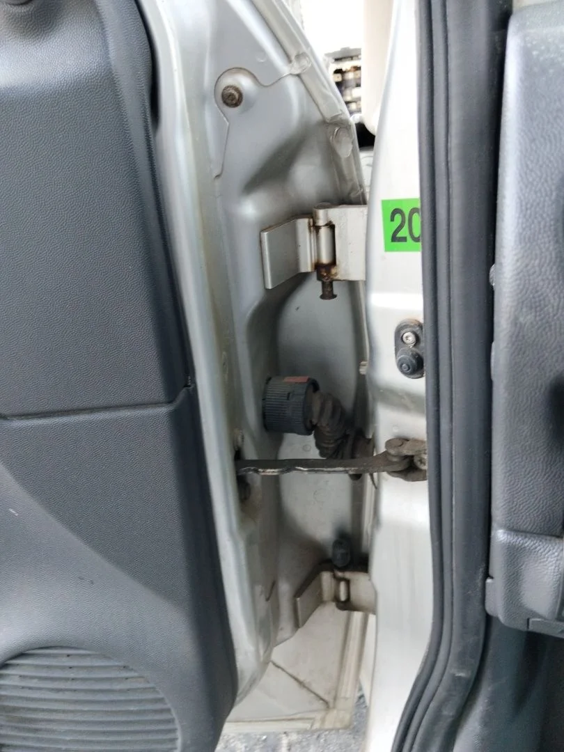 Foto de RETENEDOR PUERTA OPEL CORSA C 1.2 16V CAT (Z 12 XE / LW4) (75 CV / 55 KW)