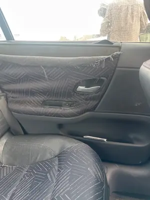 Foto de GUARNECIDO PUERTA TRASERA IZQUIERDA RENAULT LAGUNA II (BG0) 2.0  (135 CV / 99 KW) referencia 7701049721