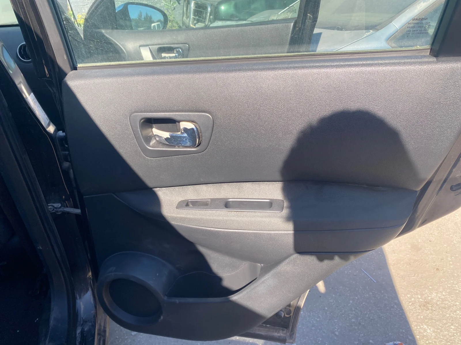 Foto de GUARNECIDO PUERTA TRASERA DERECHA NISSAN QASHQAI (J10) 2.0 16V CAT (141 CV / 104 KW) referencia 82900BR90B