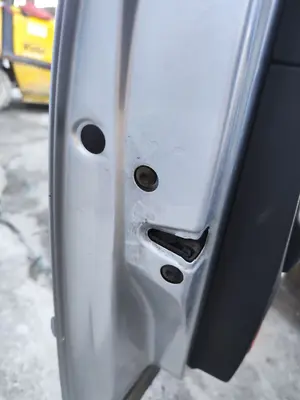 Foto de CERRADURA PUERTA DELANTERA IZQUIERDA VOLKSWAGEN GOLF IV BERLINA (1J1)(10.1997) 1.9 TDI (110 CV / 81 KW) referencia 6X1837013C foto 6