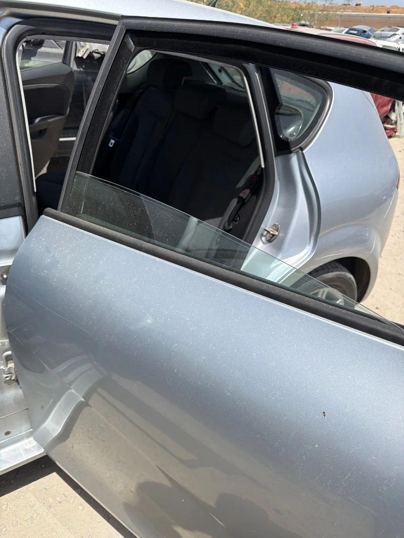 Foto de LUNA TRASERA IZQUIERDA SEAT LEON (1P1)