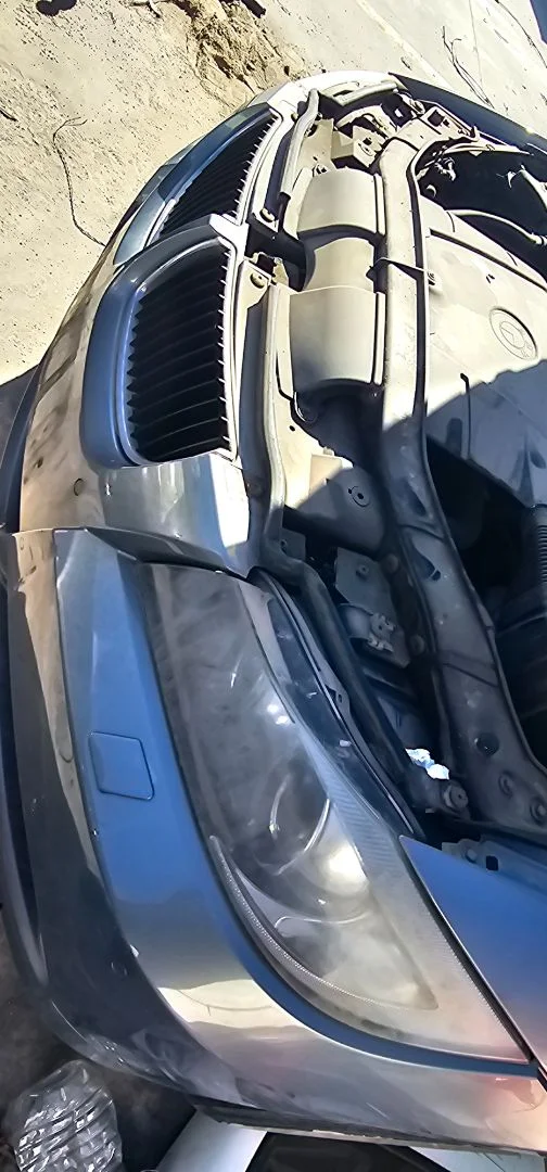 Foto de REFUERZO PARAGOLPES DELANTERO BMW SERIE 3 BERLINA (E90) 2.0 CAT (129 CV / 95 KW)