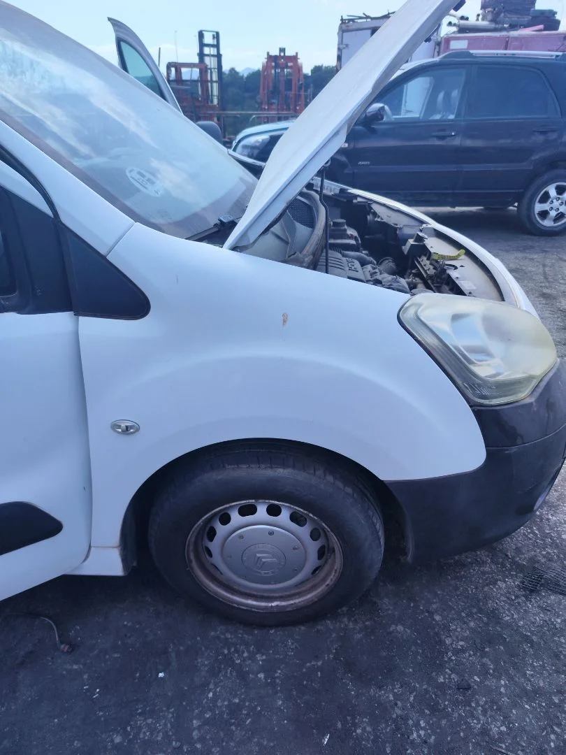 Foto de ALETA DELANTERA DERECHA CITROEN BERLINGO FURGÓN 1.6 16V HDi FAP (90 CV / 66 KW) referencia 7841Y2