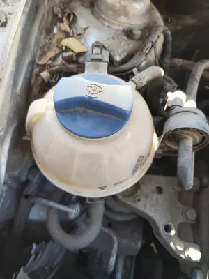 Foto de DEPOSITO EXPANSION VOLKSWAGEN POLO IV (9N1) 1.4 16V (75 CV / 55 KW) referencia 6Q0121407D