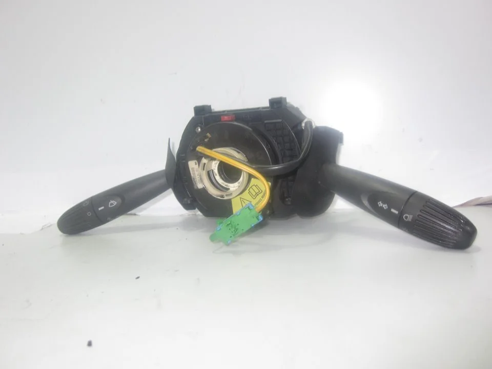 Foto de MANDO MULTIFUNCION FIAT II PUNTO (188) BERLINA referencia 00400087