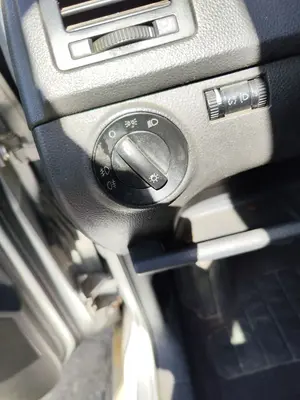 Foto de MANDO LUCES VOLKSWAGEN POLO IV (9N1) 1.4 16V (75 CV / 55 KW)