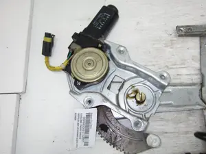 Foto de ELEVALUNAS TRASERO DERECHO CHRYSLER JEEP GR.CHEROKEE (ZJ)/(Z) 5.2 V8 CAT (211 CV / 155 KW) referencia 55154620 foto 6