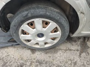 Foto de LLANTA FORD FOCUS BERLINA (CAP) 1.8 Flexifuel CAT (125 CV / 92 KW) referencia 1252417