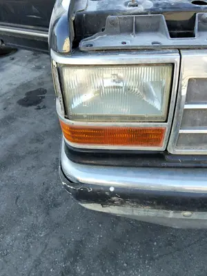 Foto de FARO DERECHO FORD EXPLORER (UN46) 4.0 V6 CAT (156 CV / 115 KW)