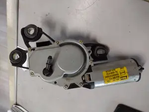 Foto de MOTOR LIMPIA TRASERO SEAT IBIZA (6L1) referencia 6L6955711 foto 2