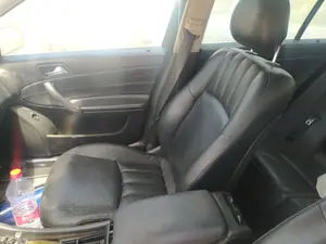 Foto de CERRADURA PUERTA DELANTERA DERECHA MERCEDES-BENZ CLASE C (BM 203) BERLINA 2.7 CDI 20V CAT (170 CV / 125 KW) referencia A2037200435 foto 2