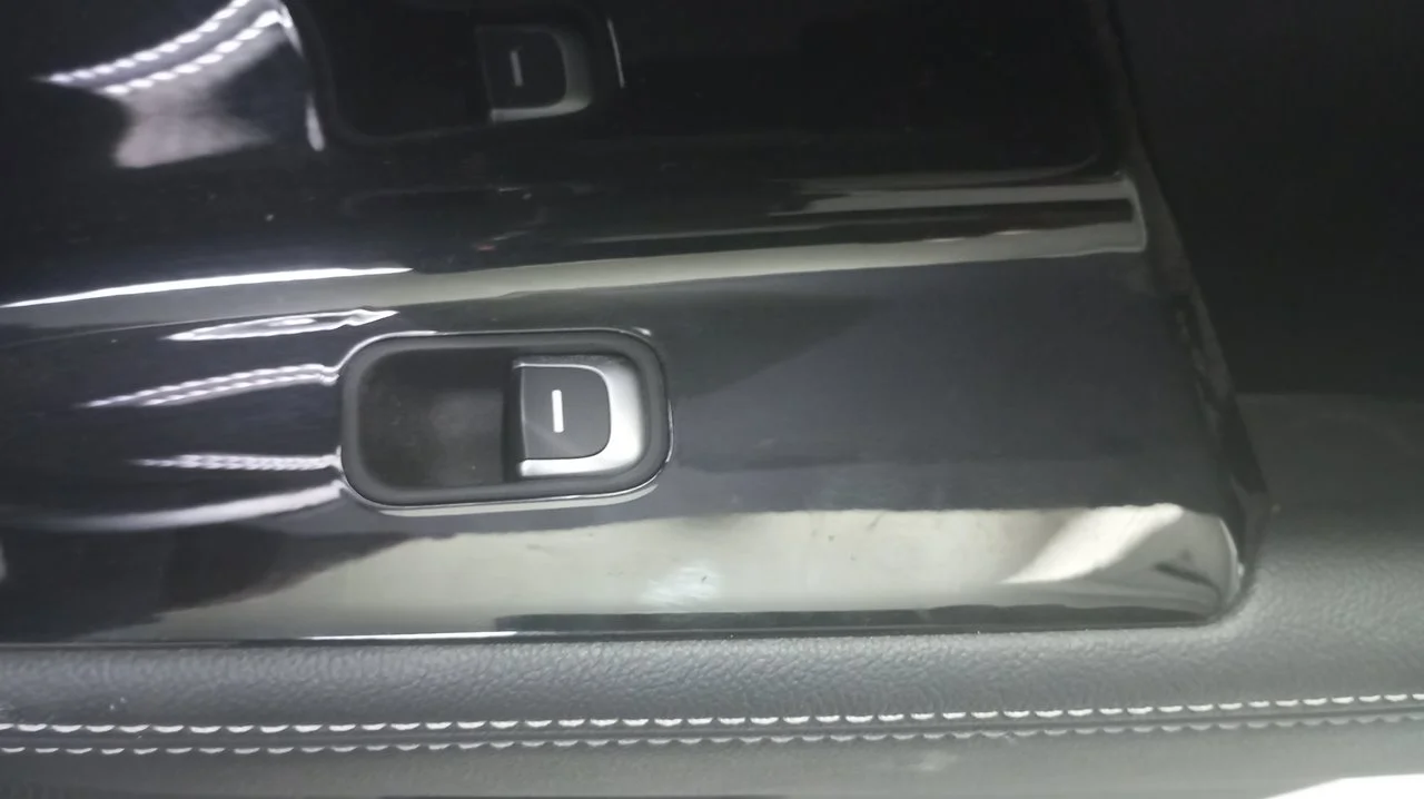 Foto de MANDO ELEVALUNAS TRASERO DERECHO KIA NIRO (SG2) Híbrido 104 kW (1.6 Ltr. - 77 kW) (141 CV / 104 KW) referencia 93590G5900