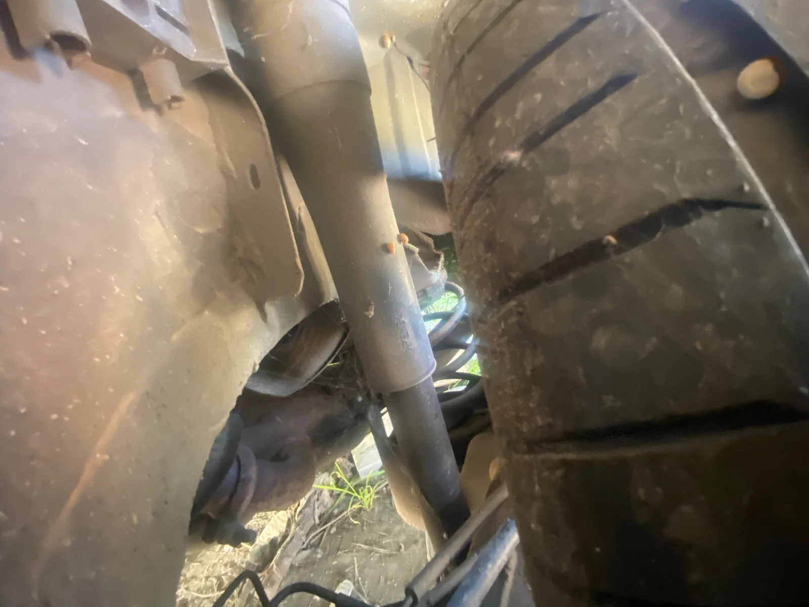 Foto de BRAZO SUSPENSION TRASERO IZQUIERDO RENAULT LAGUNA II (BG0) 2.0 (135 CV / 99 KW)