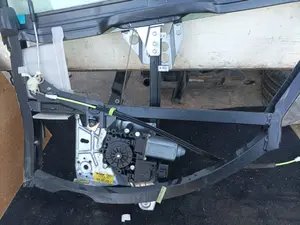 Foto de ELEVALUNAS TRASERO DERECHO AUDI A4 BERLINA (B5) 1.8 20V Turbo (150 CV / 110 KW) referencia 8D0839398C foto 4