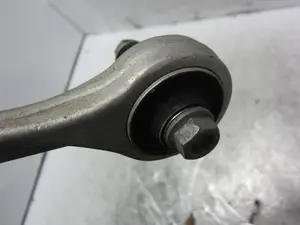 Foto de BRAZO SUSPENSION SUPERIOR DELANTERO IZQUIERDO PORSCHE MACAN (95BA) referencia 8K0505P foto 4