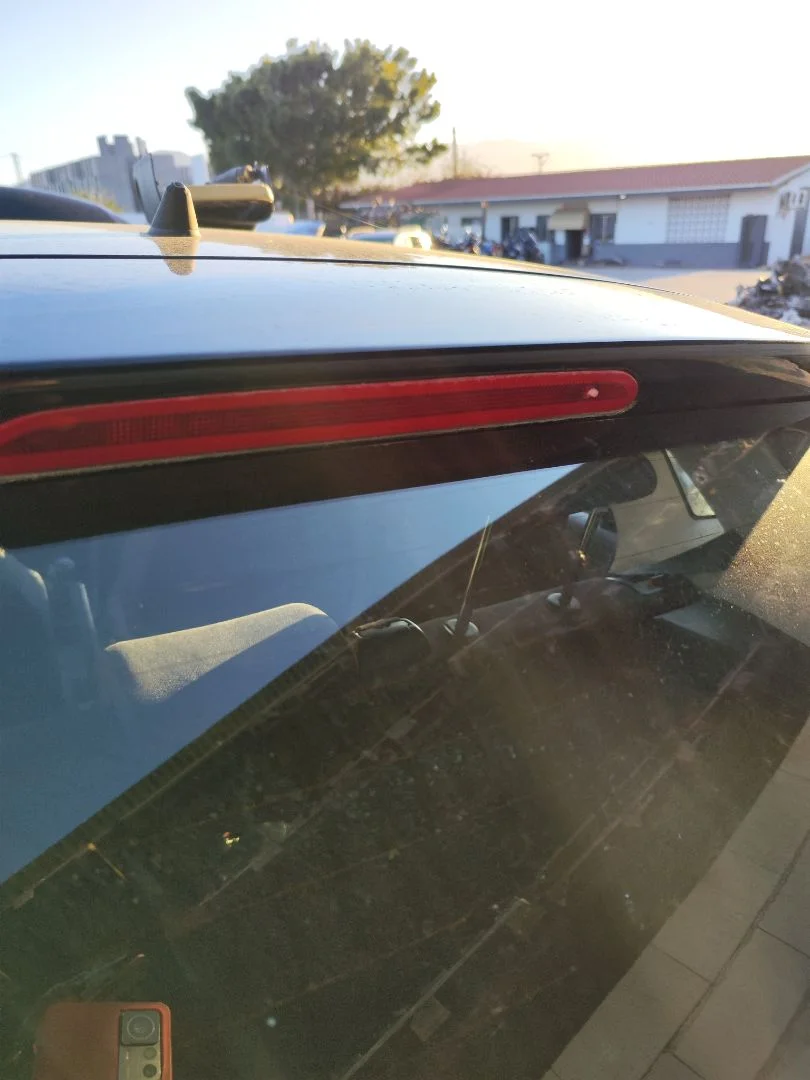 Foto de LUZ CENTRAL DE FRENO VOLKSWAGEN POLO V (6R1) 1.2 (60 CV / 44 KW)