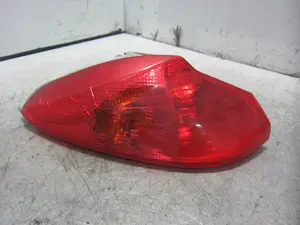 Foto de PILOTO TRASERO IZQUIERDO PIAGGIO (VESPA) X 7 124 cm3 - 11 kW (15 CV / 11 KW) referencia 338251-S