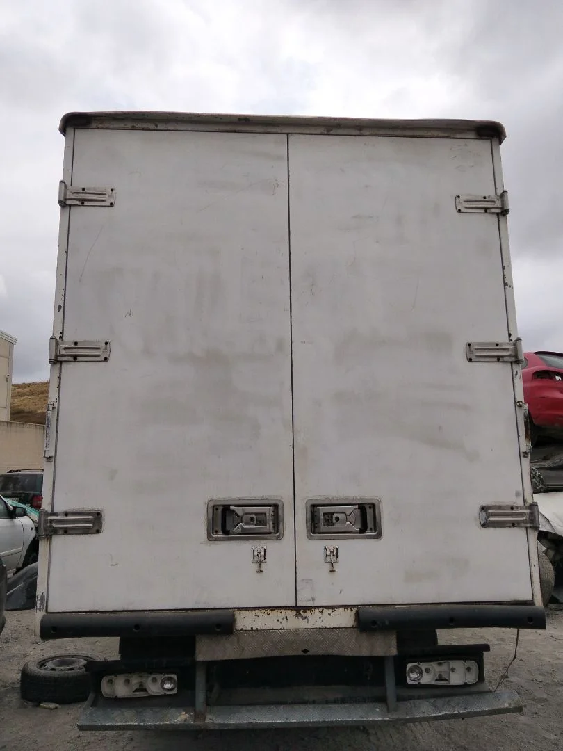Foto de PORTON TRASERO NISSAN CABSTAR E 3.0 Diesel (120 CV / 88 KW)
