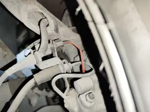 Foto de MANGUETA DELANTERA DERECHA AUDI A6 BERLINA (4B2) 2.5 V6 24V TDI (150 CV / 110 KW)