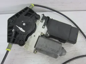 Foto de ELEVALUNAS DELANTERO DERECHO VOLKSWAGEN GOLF IV BERLINA (1J1)(10.1997) 1.6 16V (105 CV / 77 KW) referencia 9776105415301 foto 6