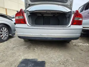 Foto de PARAGOLPES TRASERO VOLVO S80 BERLINA 2.4 CAT (140 CV / 103 KW) foto 1