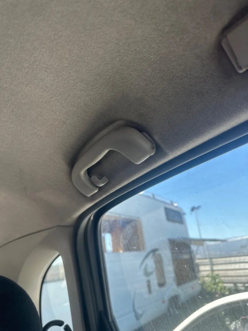 Foto de ASIDERO TECHO TRASERO IZQUIERDO OPEL MERIVA 1.6 16V (101 CV / 74 KW) referencia 13235756