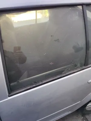 Foto de LUNA TRASERA IZQUIERDA VOLKSWAGEN GOLF IV BERLINA (1J1)(10.1997) 1.9 TDI (131 CV / 96 KW)