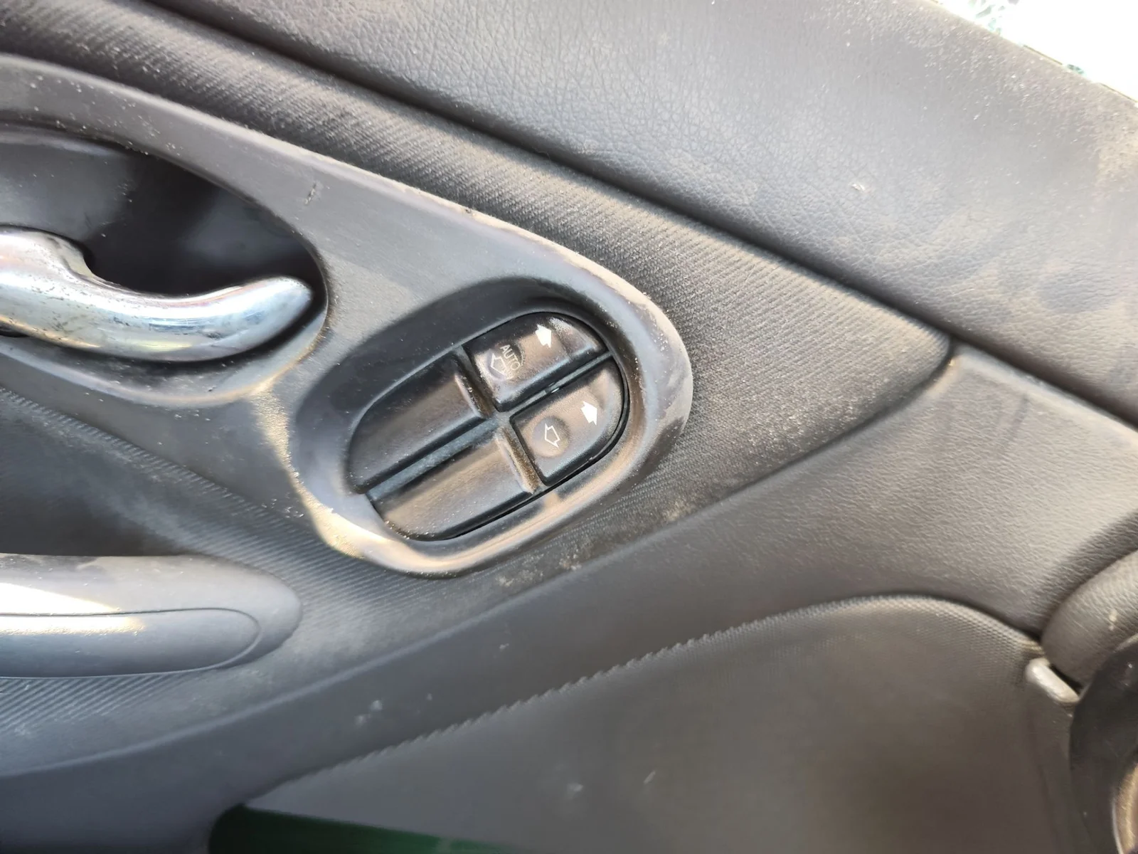 Foto de ELEVALUNAS DELANTERO IZQUIERDO FORD MONDEO BERLINA (GD) 1.8 Turbodiesel CAT (90 CV / 66 KW) referencia 1060857