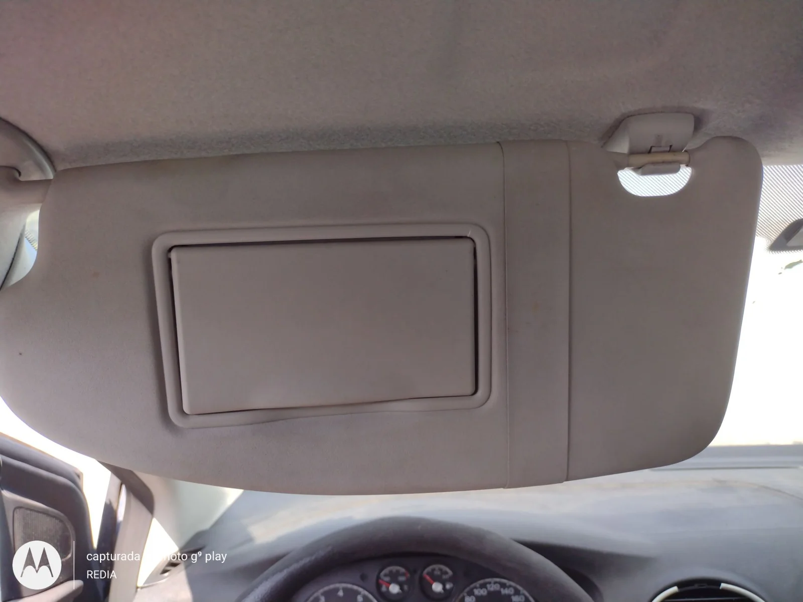 Foto de PARASOL IZQUIERDO FORD FOCUS SPORTBREAK (CAP) 1.6 16V CAT (101 CV / 74 KW)