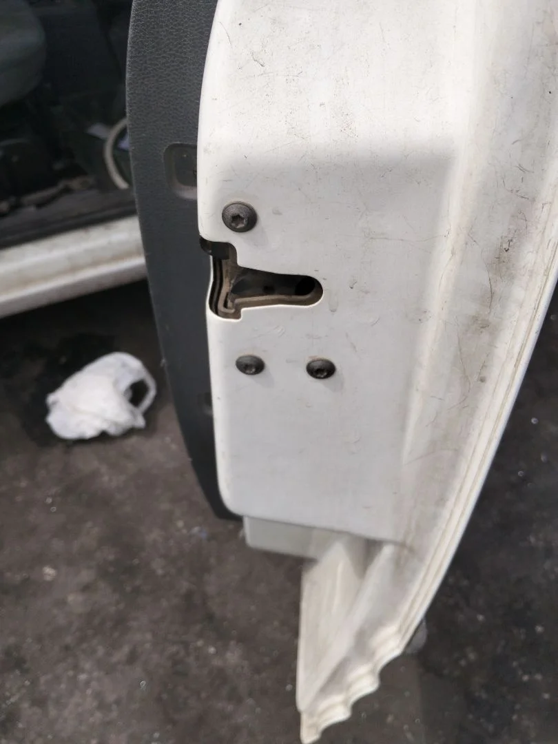 Foto de CERRADURA PUERTA DELANTERA DERECHA FORD TRANSIT CONNECT (TC7) 1.8 TDCi CAT (110 CV / 81 KW) referencia 1419492