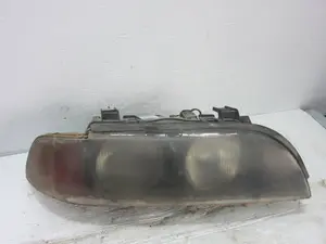 Foto de FARO DERECHO BMW SERIE 5 BERLINA (E39) 2.5 Turbodiesel CAT (116 CV / 85 KW)