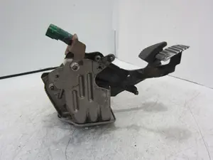 Foto de NO IDENTIFICADO CITROEN C-ELYSÉE 1.6 HDi FAP (92 CV / 68 KW) referencia 84PLRF foto 2