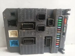 Foto de CAJA RELES / FUSIBLES PEUGEOT 207 referencia 9663798280 foto 1