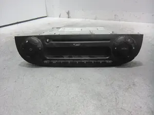 Foto de SISTEMA AUDIO / RADIO CD FIAT 500 (150) BERLINA 1.2 CAT (69 CV / 51 KW) referencia 7647389316 foto 1