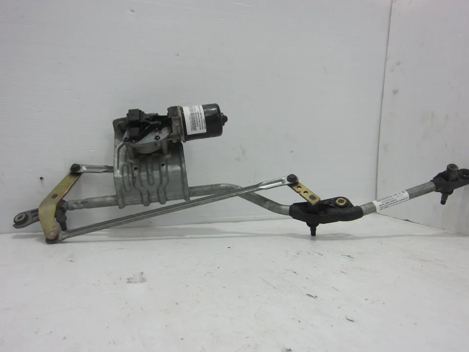 Foto de MOTOR LIMPIA TRASERO FORD FOCUS BERLINA (CAP) 1.6 16V CAT (101 CV / 74 KW) referencia 3M5117508AA