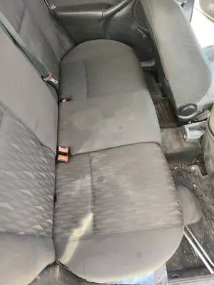 Foto de ASIENTO TRASERO MEDIO FORD FOCUS FAMILIAR (CAK) 1.8 TDCi Turbodiesel CAT (116 CV / 85 KW)