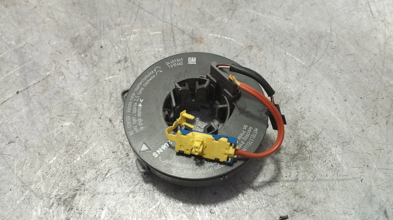 Foto de ANILLO AIRBAG OPEL CORSA C 1.2 16V CAT (Z 12 XE / LW4) (75 CV / 55 KW) referencia 24459849